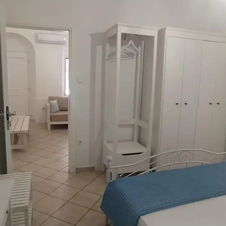 House Paraporti Semesterbostad