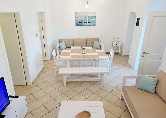 House Paraporti * Ándros